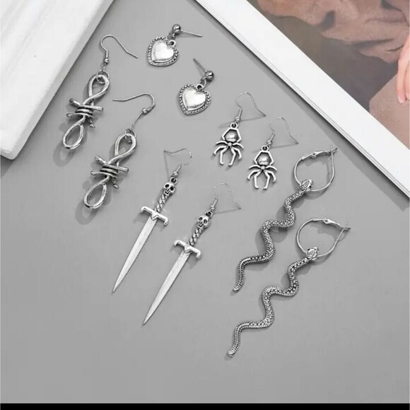 HEART snake earrings Spider sword Slipknot snake earring bundle - Picture 3 of 4